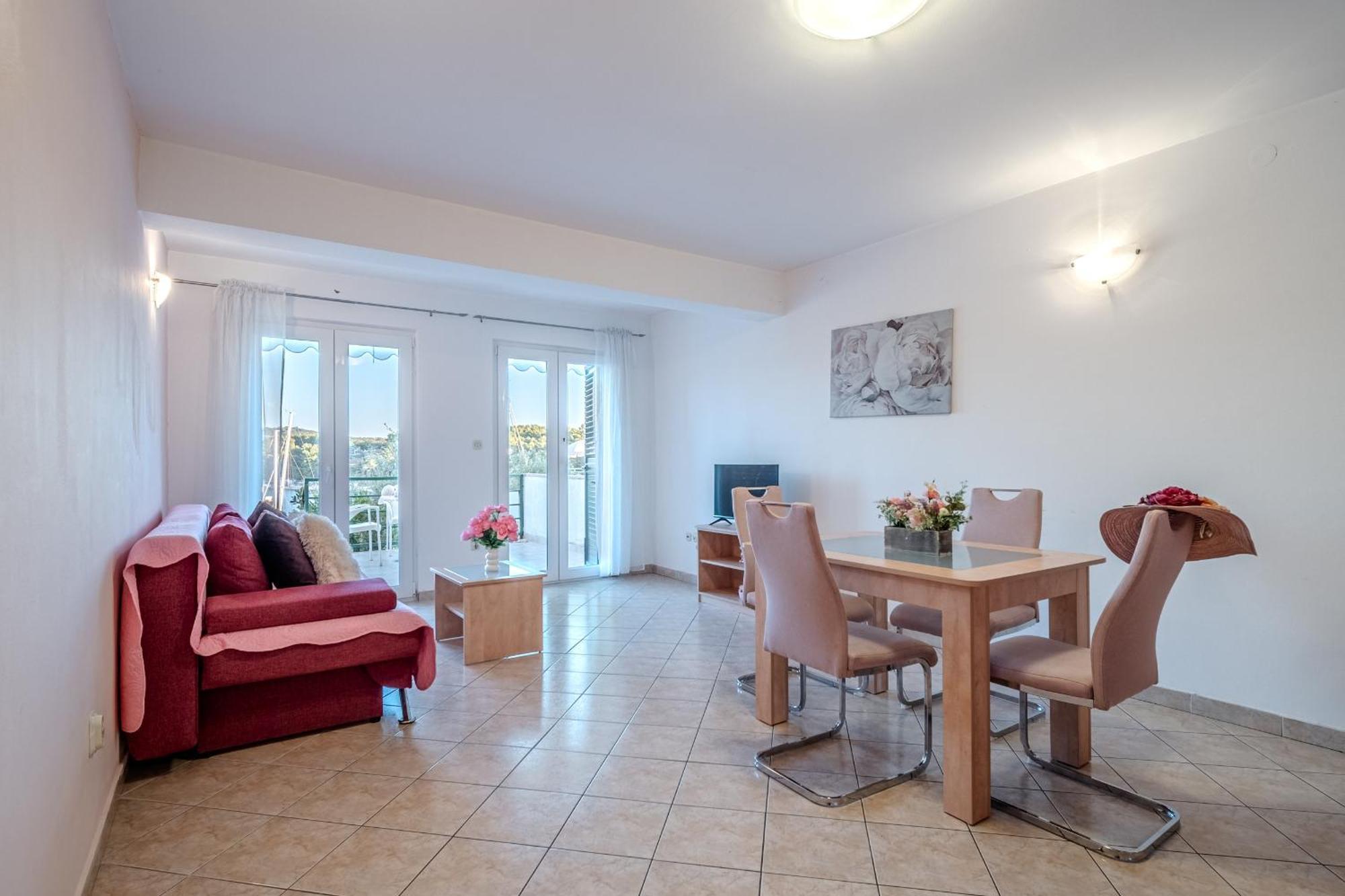 Apartment Milna - With Swimming Pool & Amazing Seaviews, Above Bijaka Beach 外观 照片