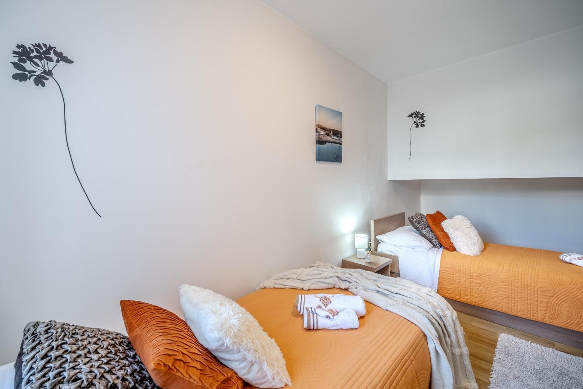 Apartment Milna - With Swimming Pool & Amazing Seaviews, Above Bijaka Beach 外观 照片