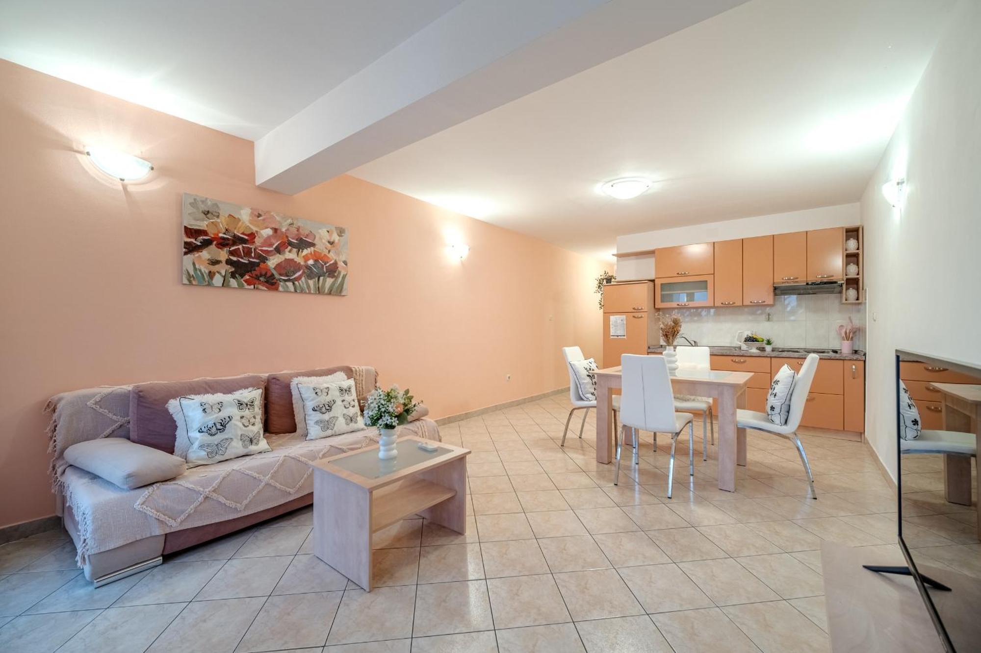 Apartment Milna - With Swimming Pool & Amazing Seaviews, Above Bijaka Beach 外观 照片