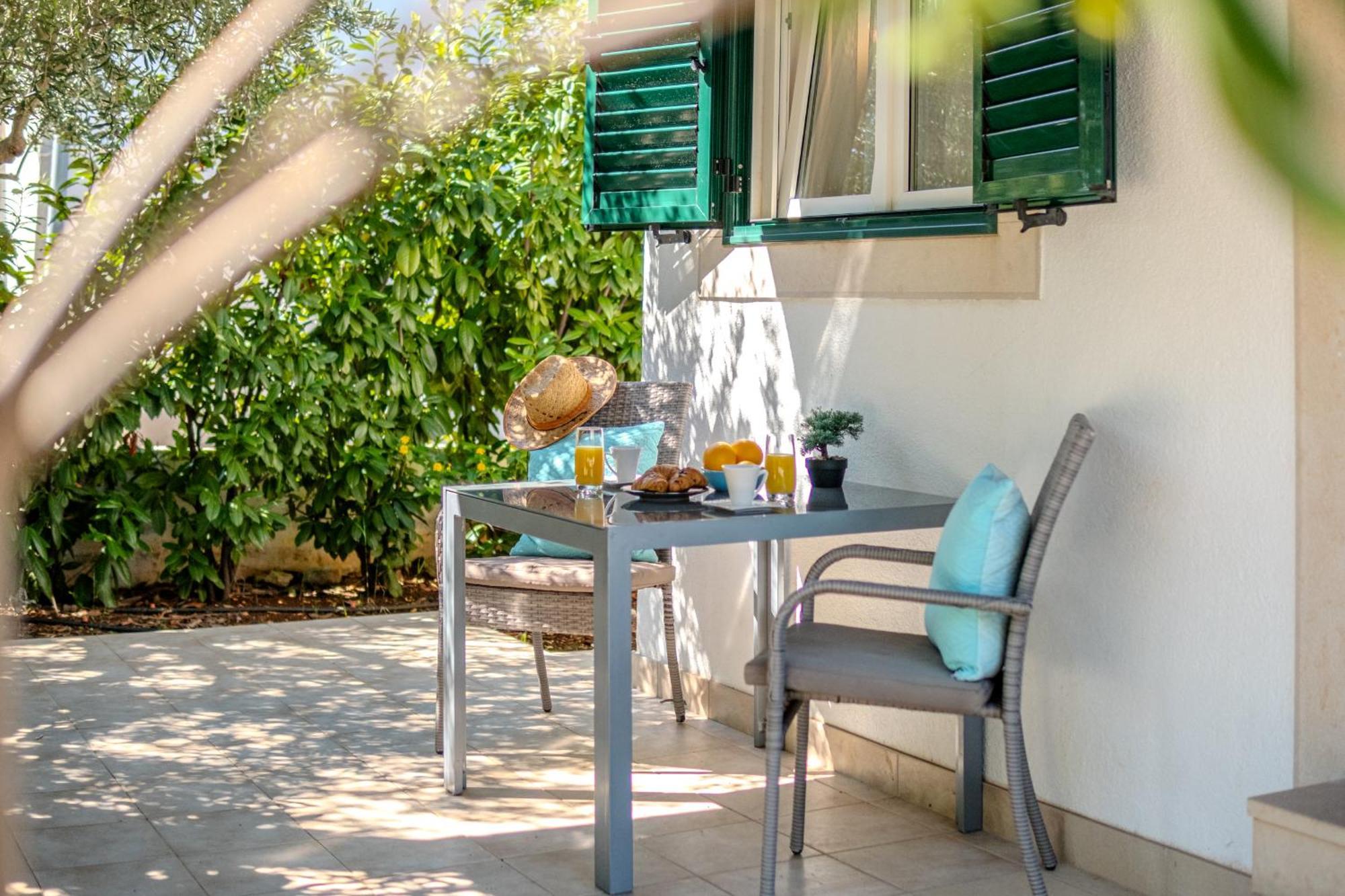Apartment Milna - With Swimming Pool & Amazing Seaviews, Above Bijaka Beach 外观 照片